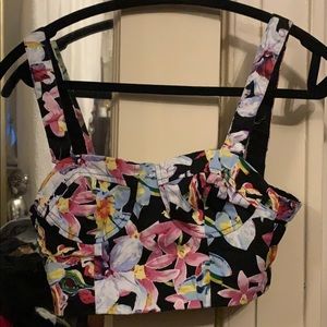 Floral crop too cut out sides